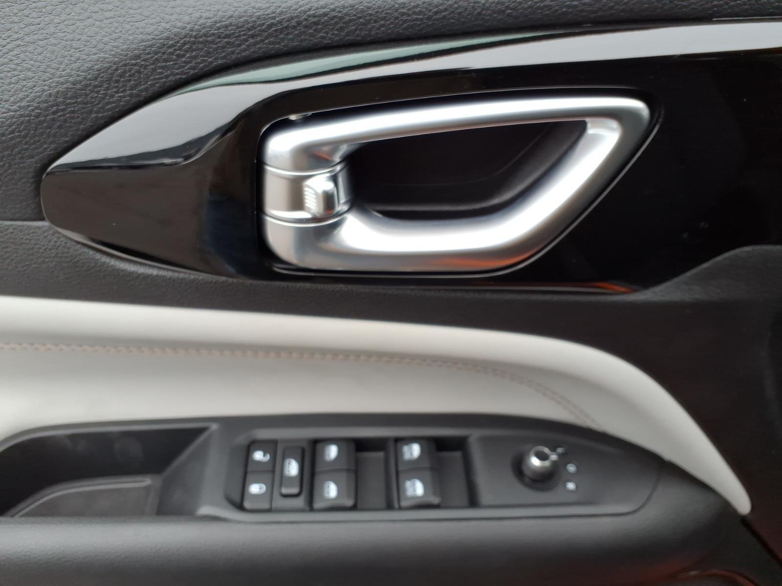2026 Jeep Compass Limited - Photo 17