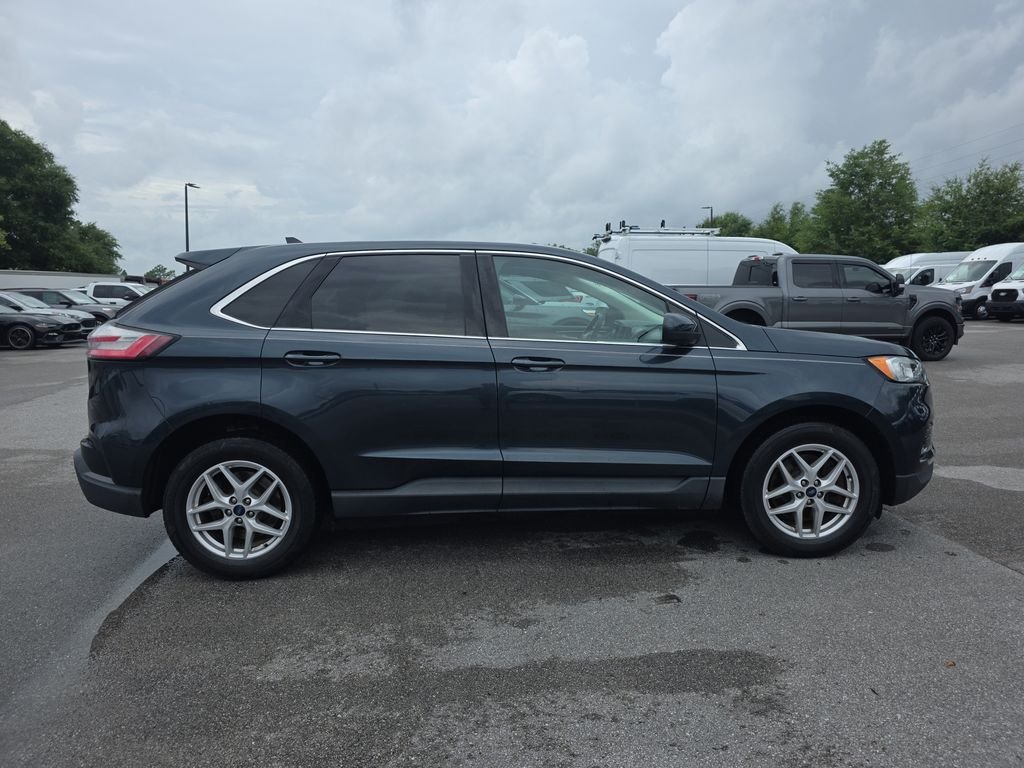 Used 2022 Blue Ford SEL image 8