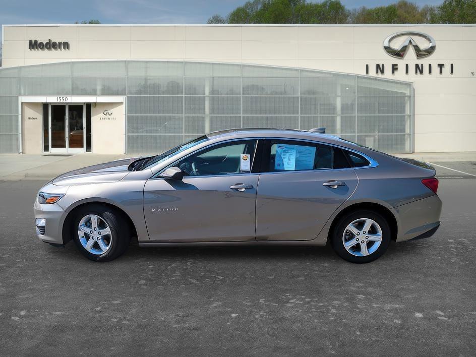 Used 2024 Mineral Gray Metallic Chevrolet LT image 6