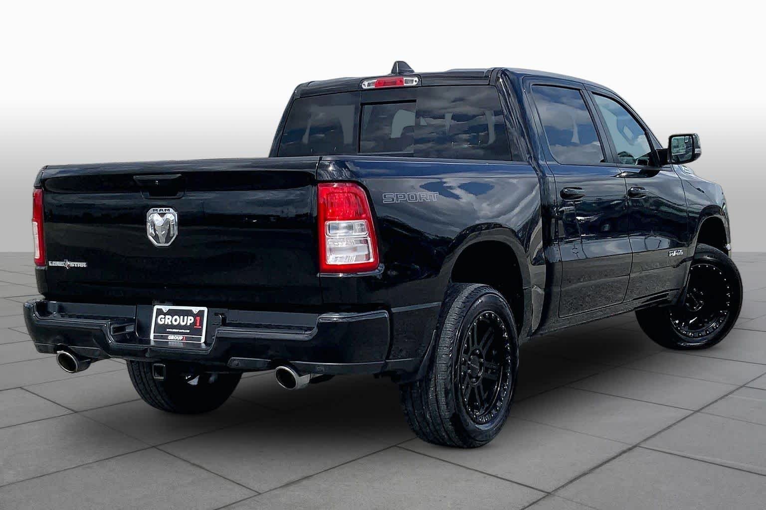 Used 2022 Diamond Black Crystal Pearlcoat Ram Lone Star image 13