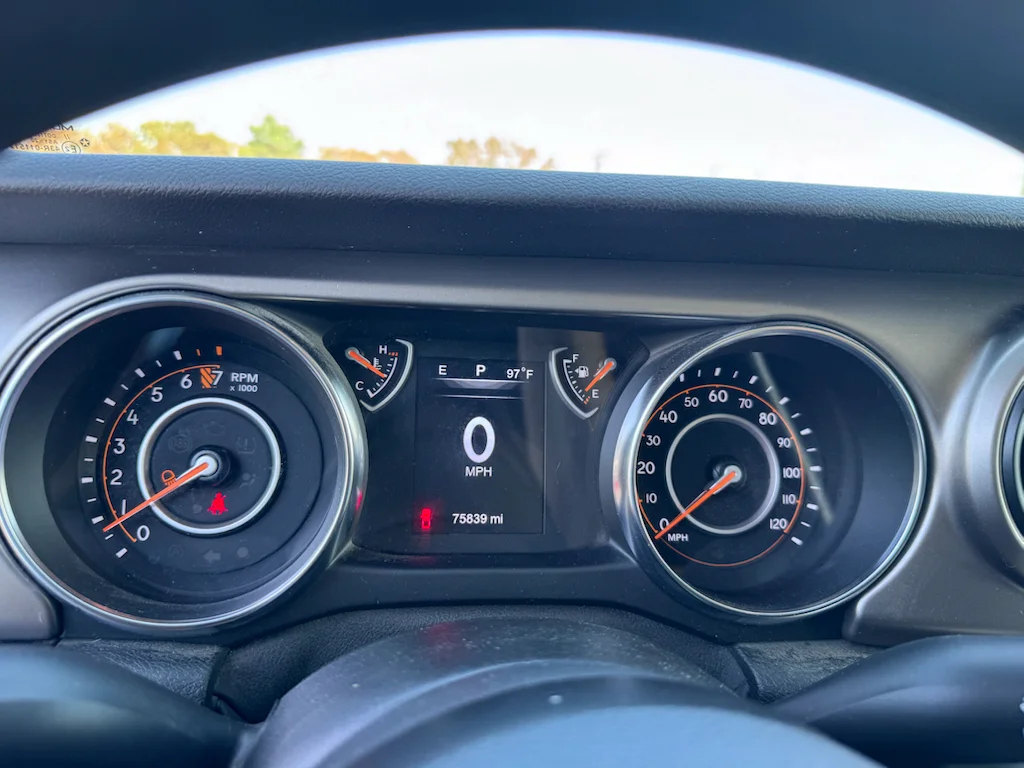 Used 2020 Sting-Gray Clearcoat Jeep Sport image 20