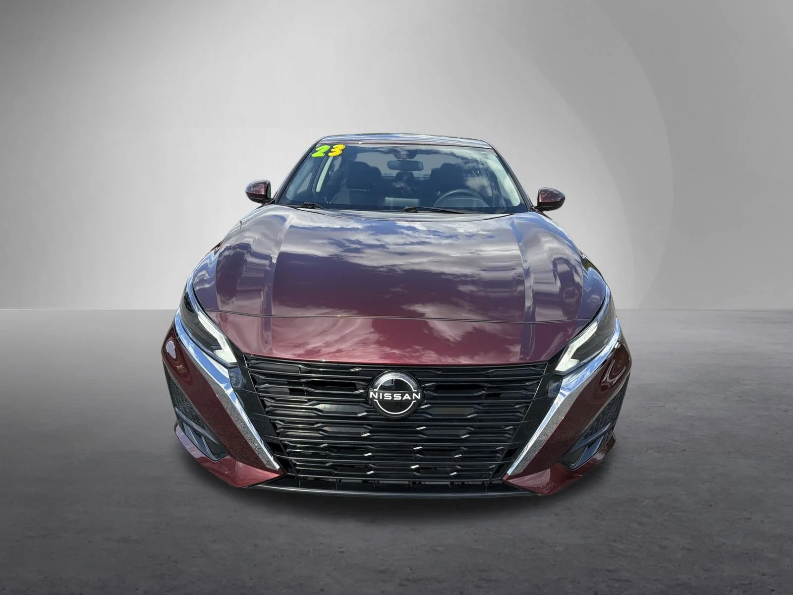 Used 2023 Garnet Pearl Metallic Nissan 2.5 SV image 9