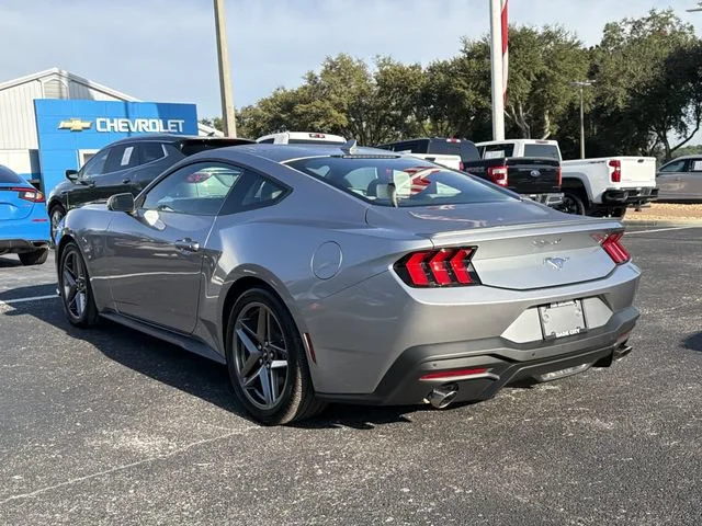 Used 2025 Silver Ford EcoBoost Premium Fastback image 7