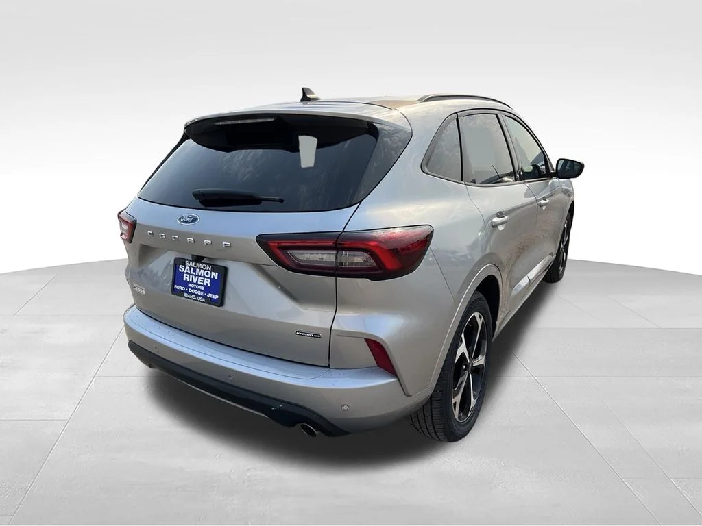 Used 2024 Silver Ford ST-Line Elite image 5