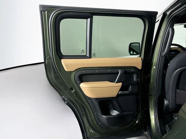 Used 2026  Land Rover X image 22