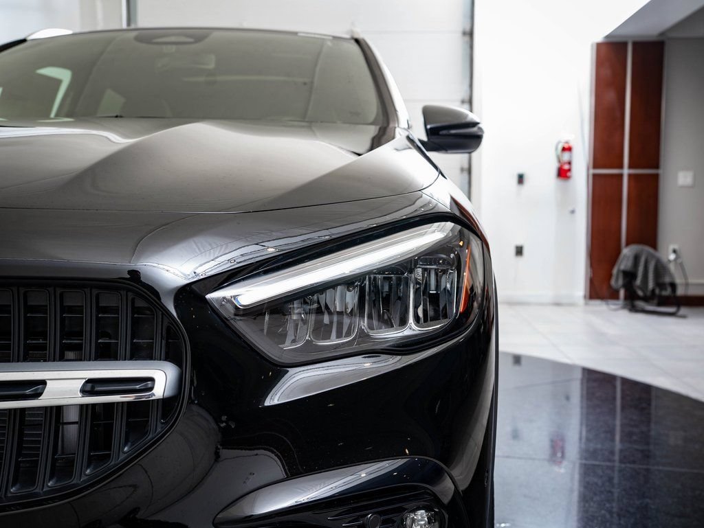 New 2026 Night Black Mercedes-Benz GLA 250 image 17