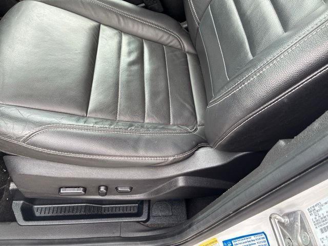 Used 2016 White Platinum Metallic Tri-Coat Ford Titanium image 9