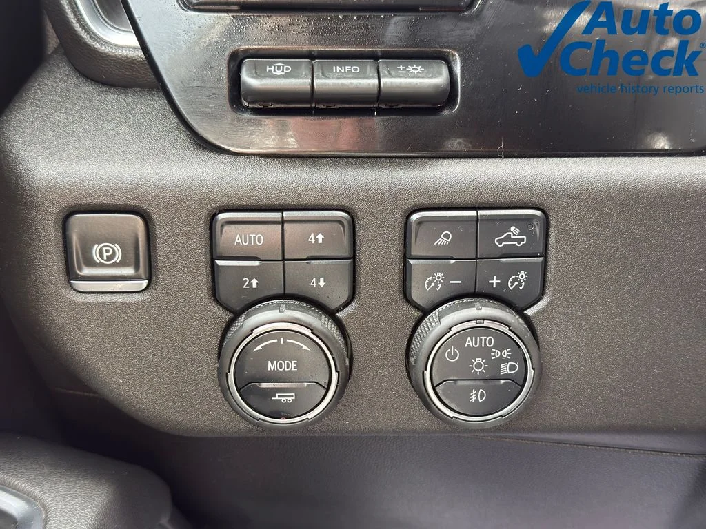 Used 2025 Beige Chevrolet High Country image 17