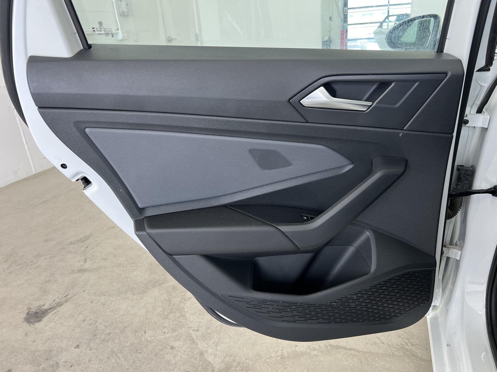 2025 Volkswagen Jetta SEL - Photo 25