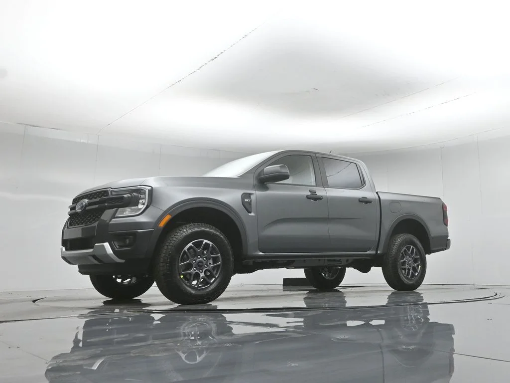 New 2026 Carbonized Gray Metallic Ford XLT image 41