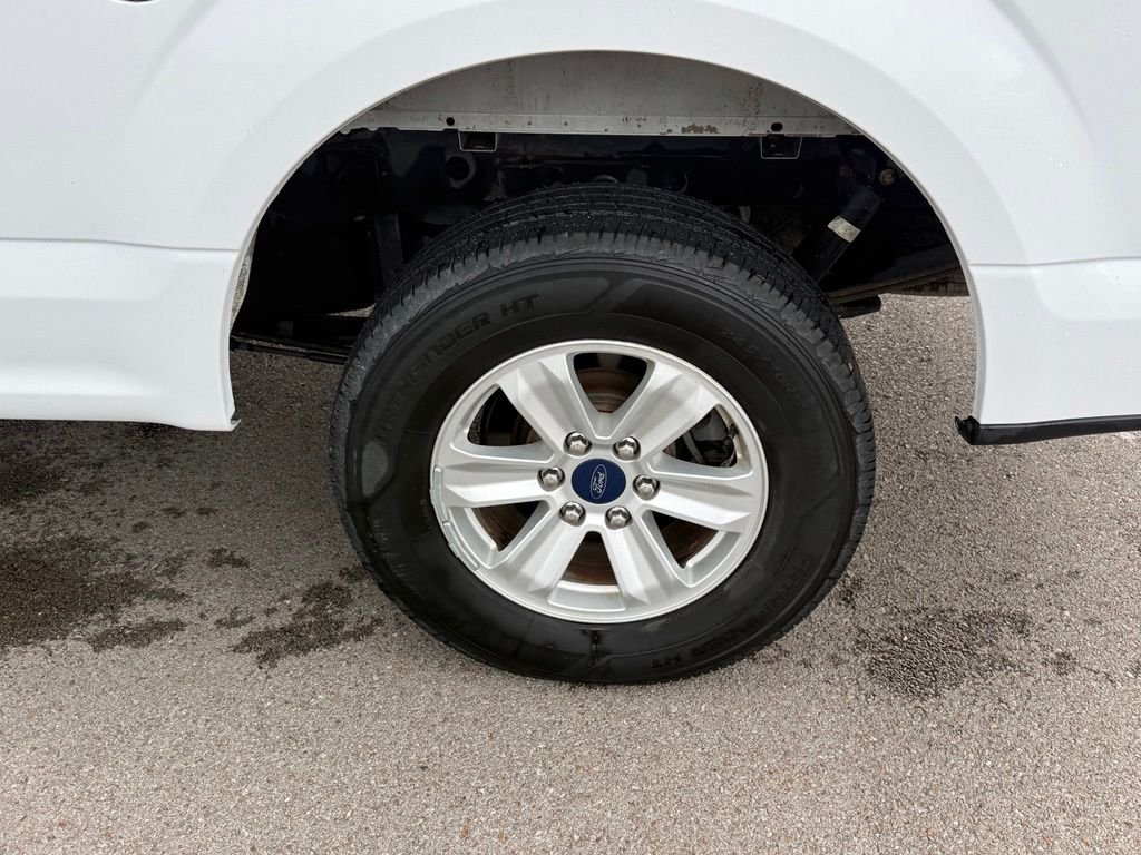 Used 2015 White Ford XLT image 21
