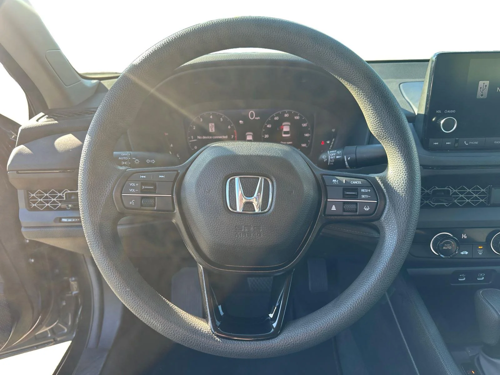 Used 2024 Platinum White Pearl Honda LX image 16