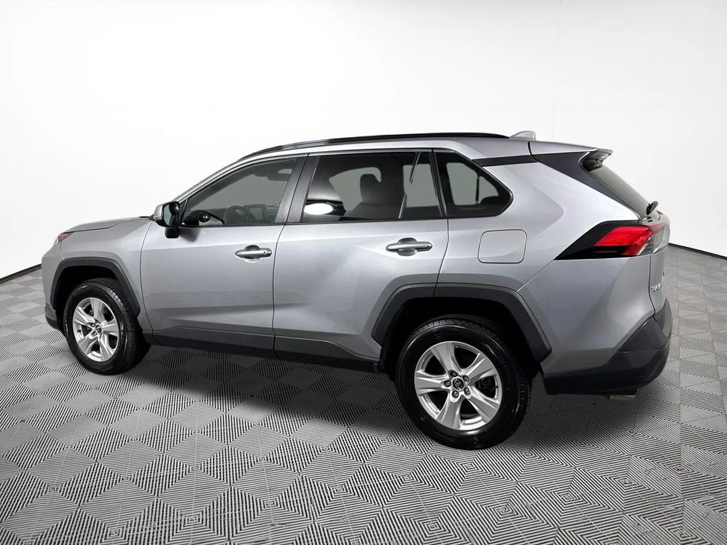 Used 2020 Silver Sky Metallic Toyota XLE image 11