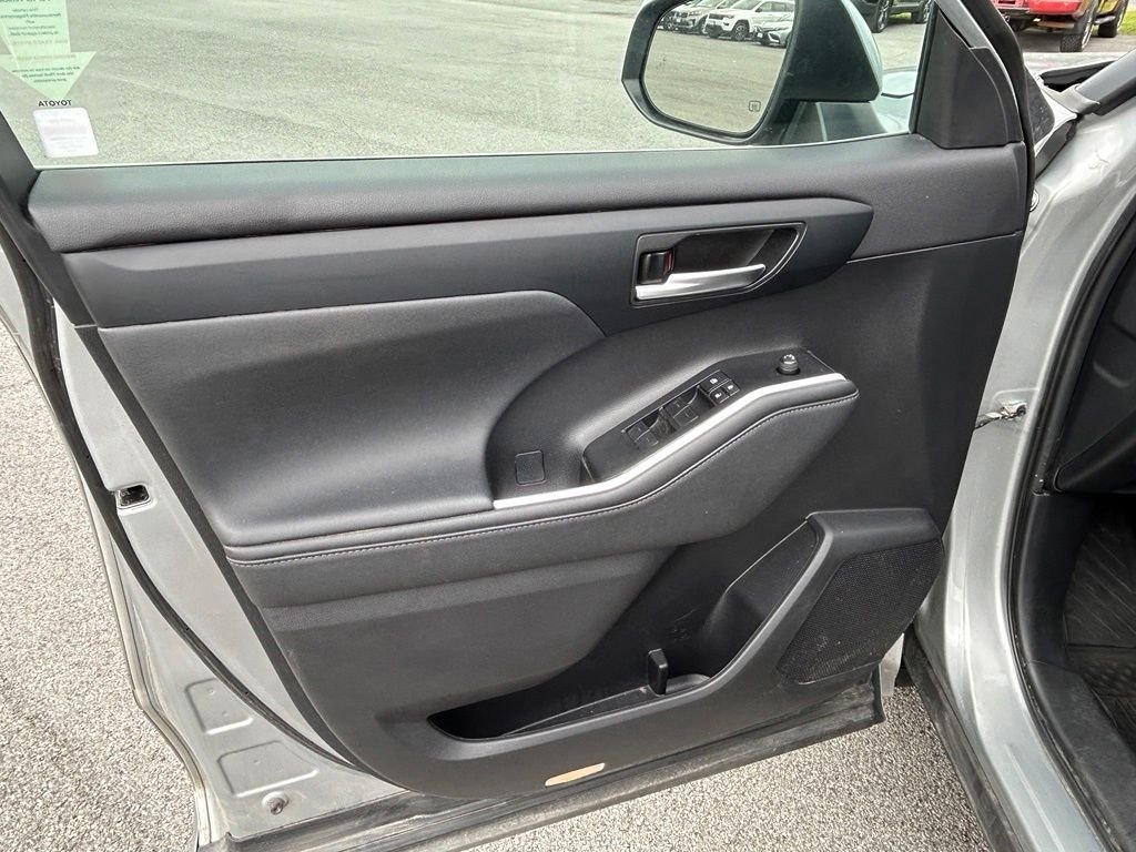 2023 Toyota Highlander XLE - Photo 22