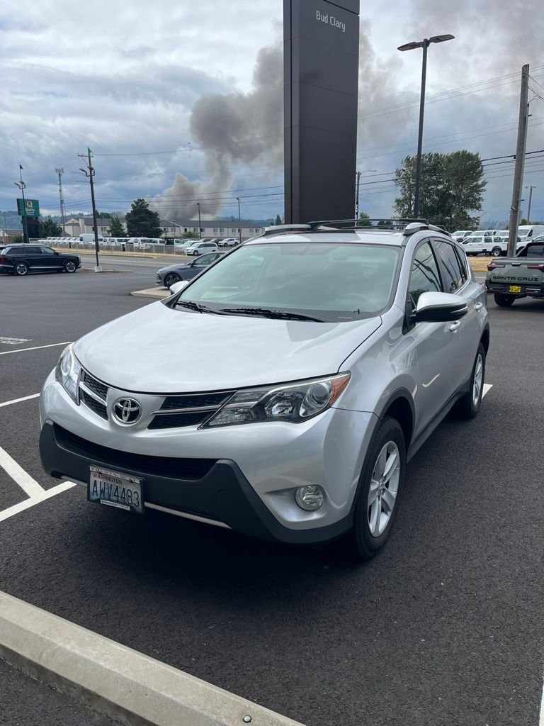 Used 2013 Classic Silver Metallic Toyota XLE image 1