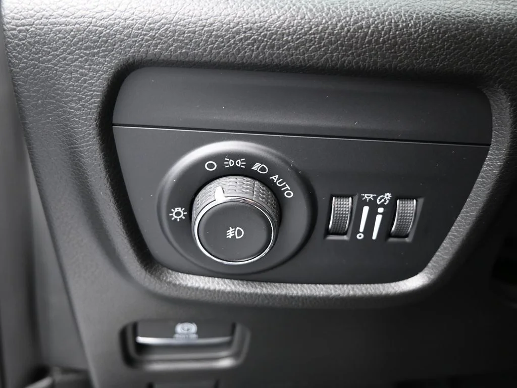 2024 Jeep Grand Cherokee Overland - Photo 37