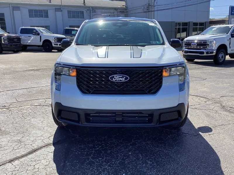 New 2026 White Ford XLT image 2