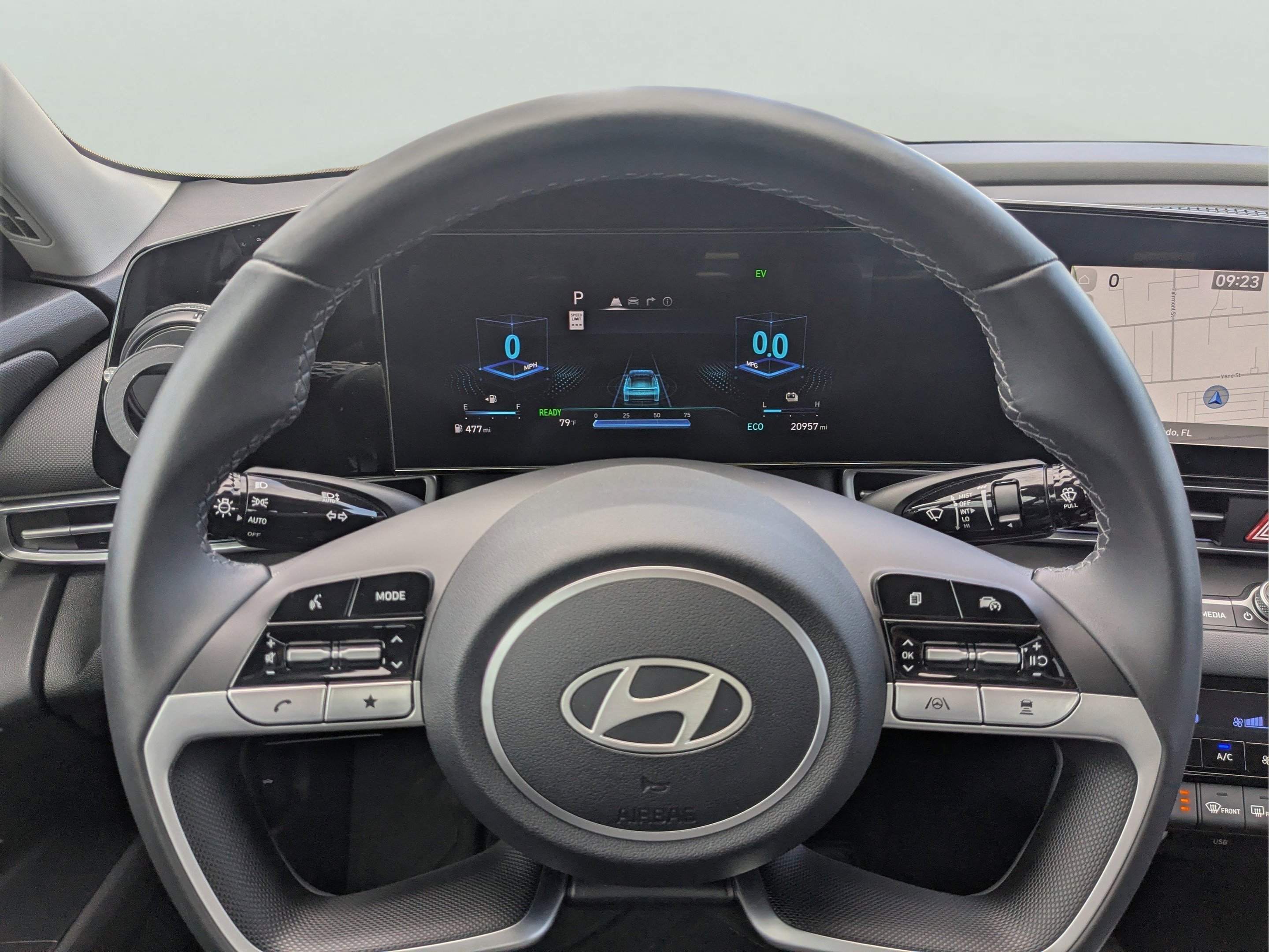 2024 Hyundai Elantra Limited - Photo 28
