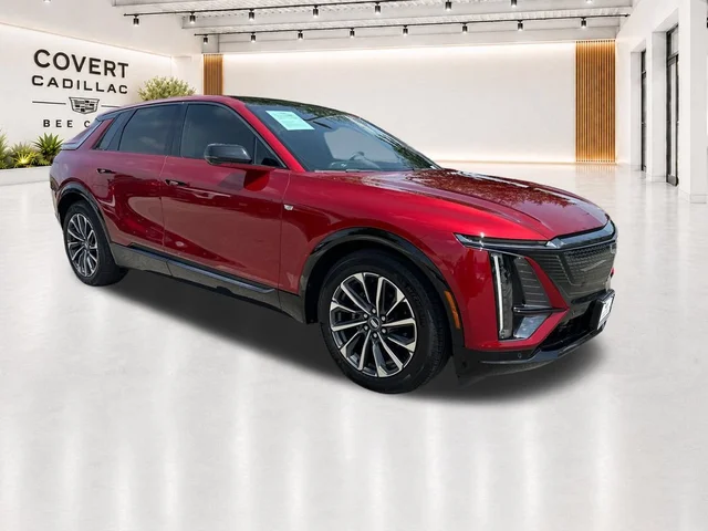 2024 Cadillac LYRIQ Sport 2