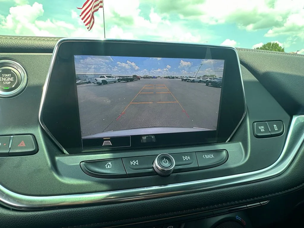 Used 2022 Silver Chevrolet Premier image 20