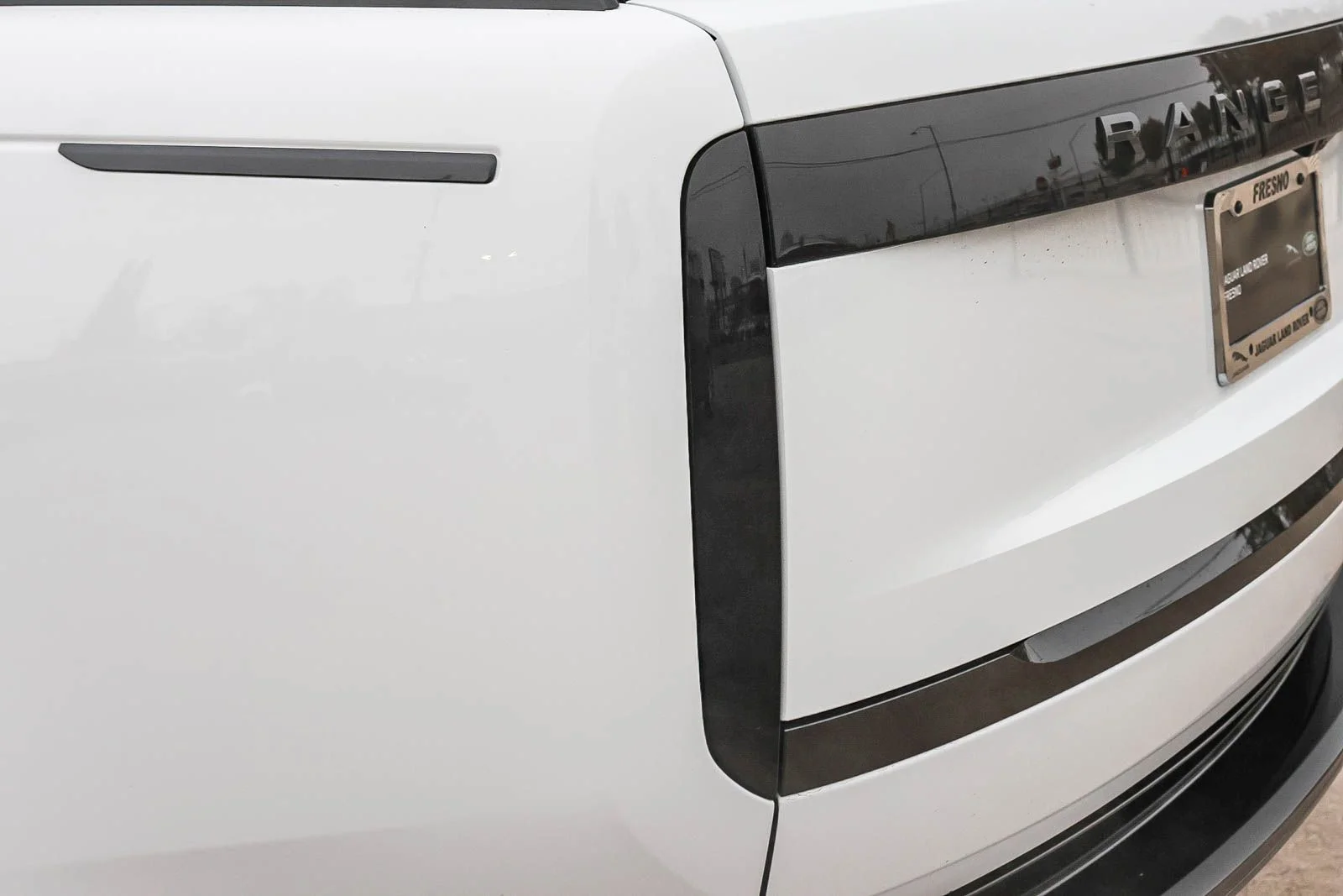 2025 Land Rover Range Rover SE - Photo 10
