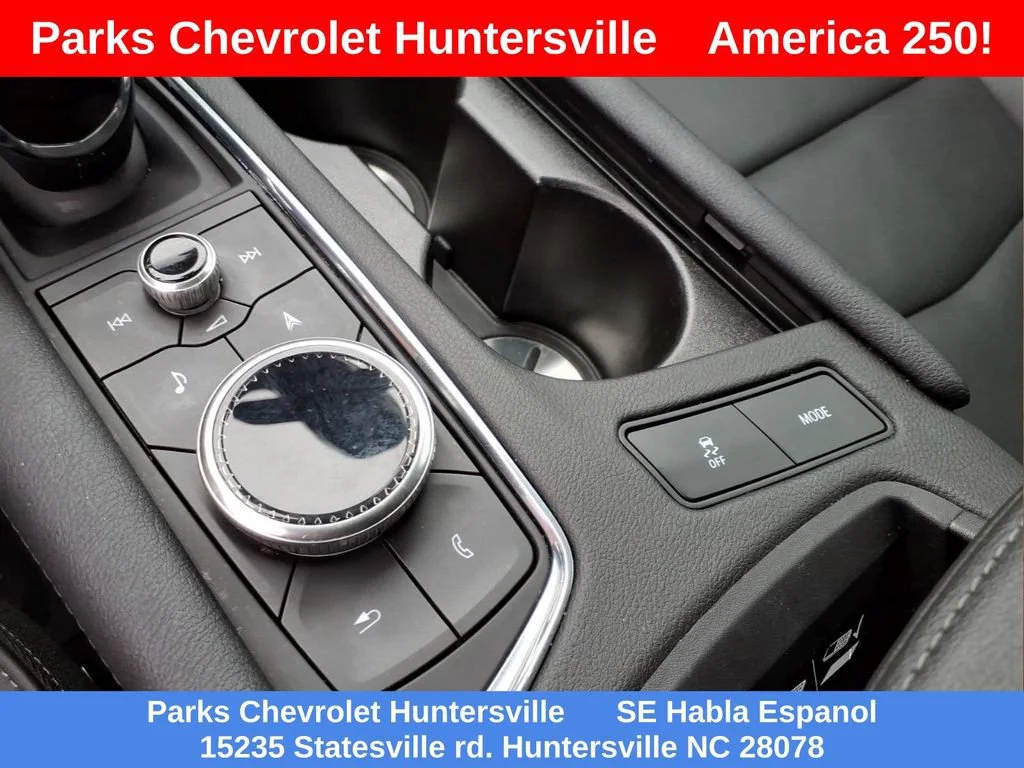 Used 2024 Argent Silver Metallic Cadillac Premium Luxury image 10