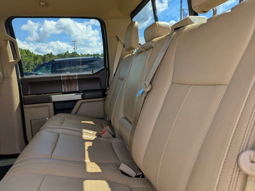 Used 2020 White Ford Lariat image 14