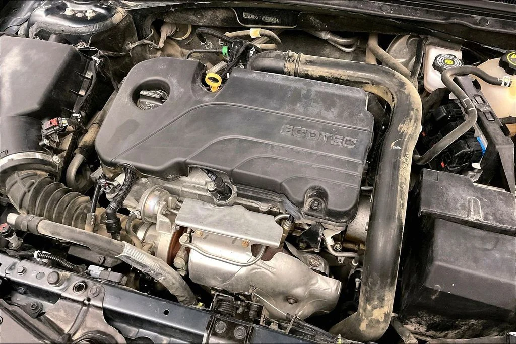 Used 2020 Gray Chevrolet LT image 39