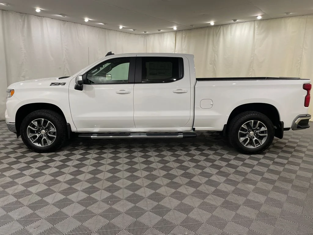 2026 Chevrolet Silverado 1500 LT - Photo 9