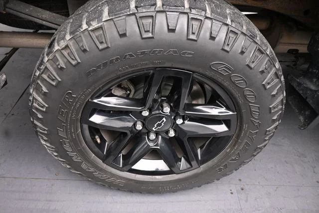 Used 2021 Blue Chevrolet LT Trail Boss image 14
