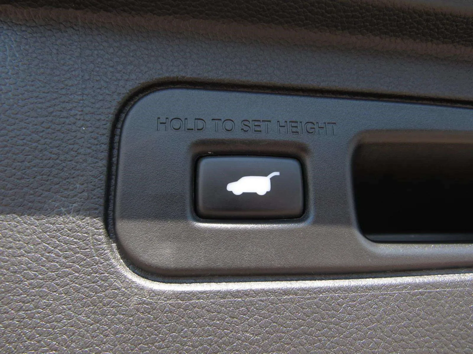 Certified Used 2025 Modern Steel Metallic Honda AWD Black Edition image 46