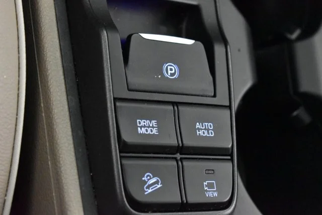 Used 2020 Black Hyundai Ultimate image 24