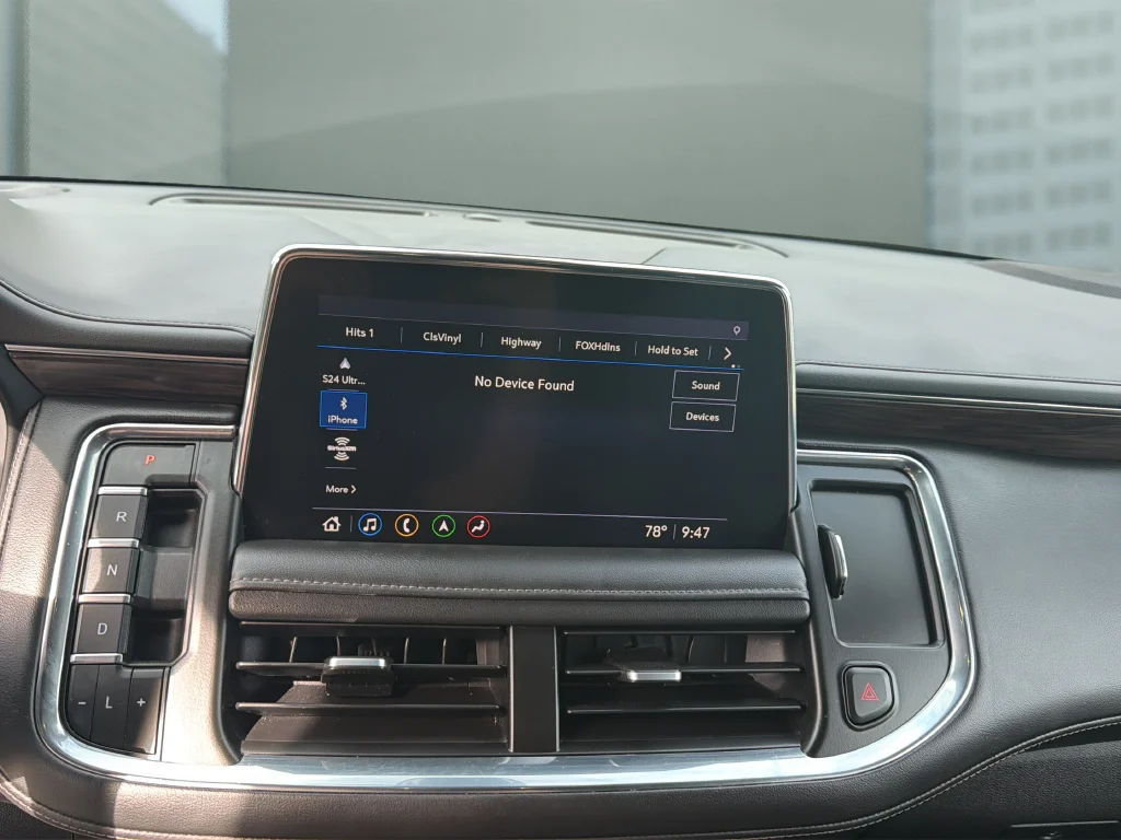 Used 2021 Black Chevrolet Z71 image 27