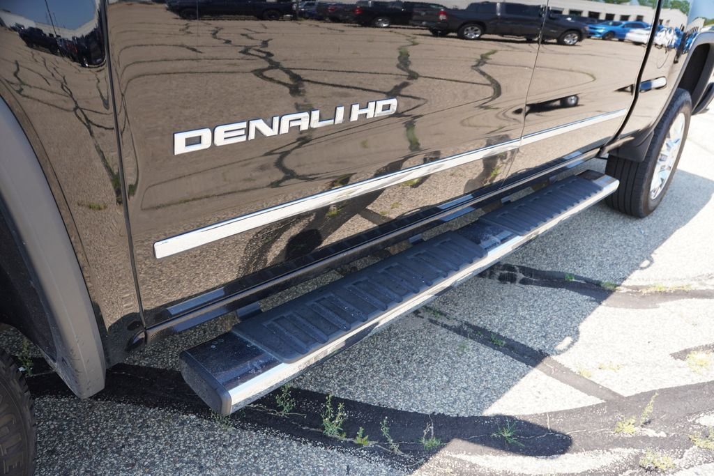 Certified Used 2019 Onyx Black GMC Denali image 14
