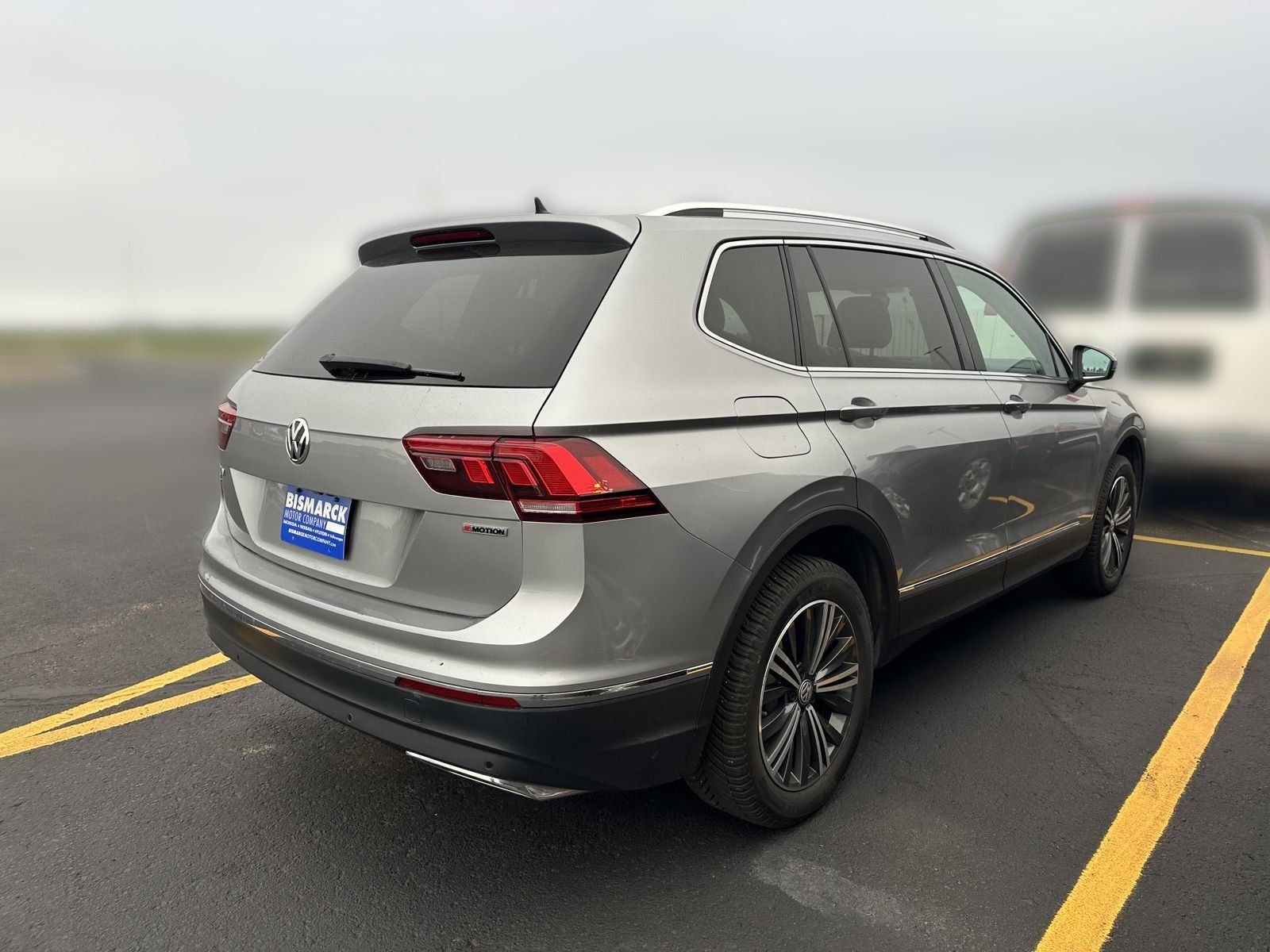 Used 2019 Silver Volkswagen 2.0T SE image 3