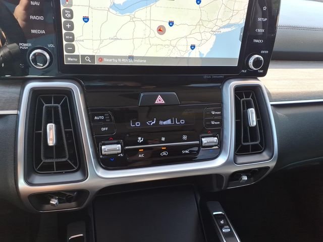 Used 2023 Black Kia X-Line EX image 22
