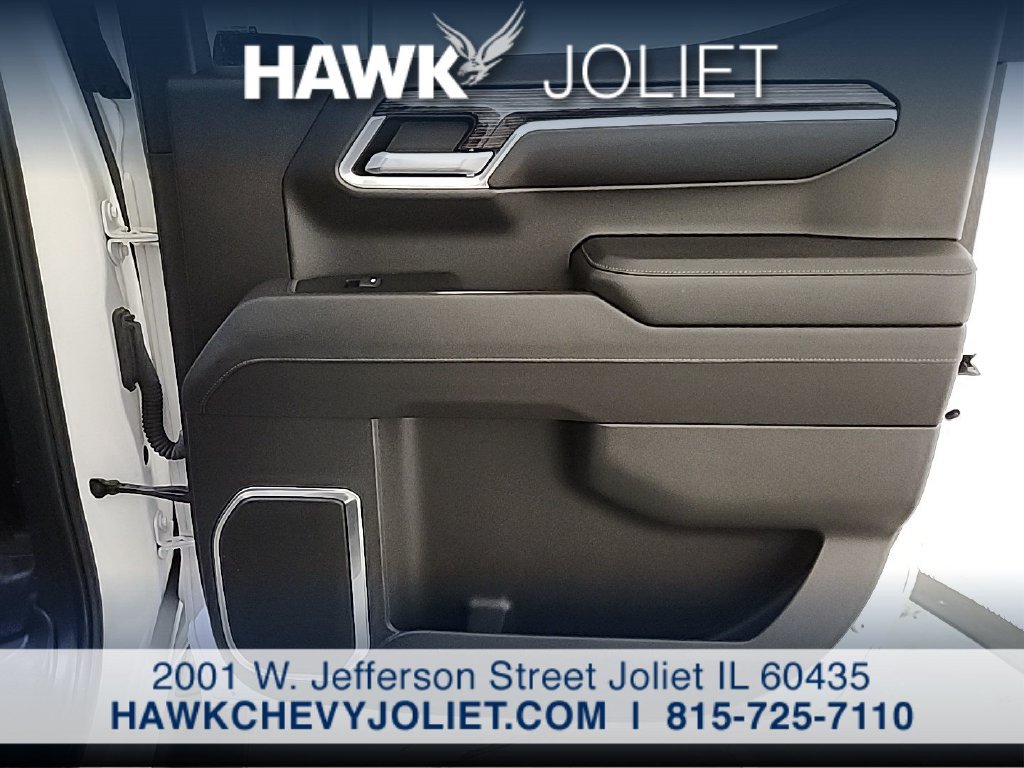 Used 2022 White GMC Elevation image 22