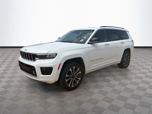 Used 2023 White/off-white Jeep Overland image 3