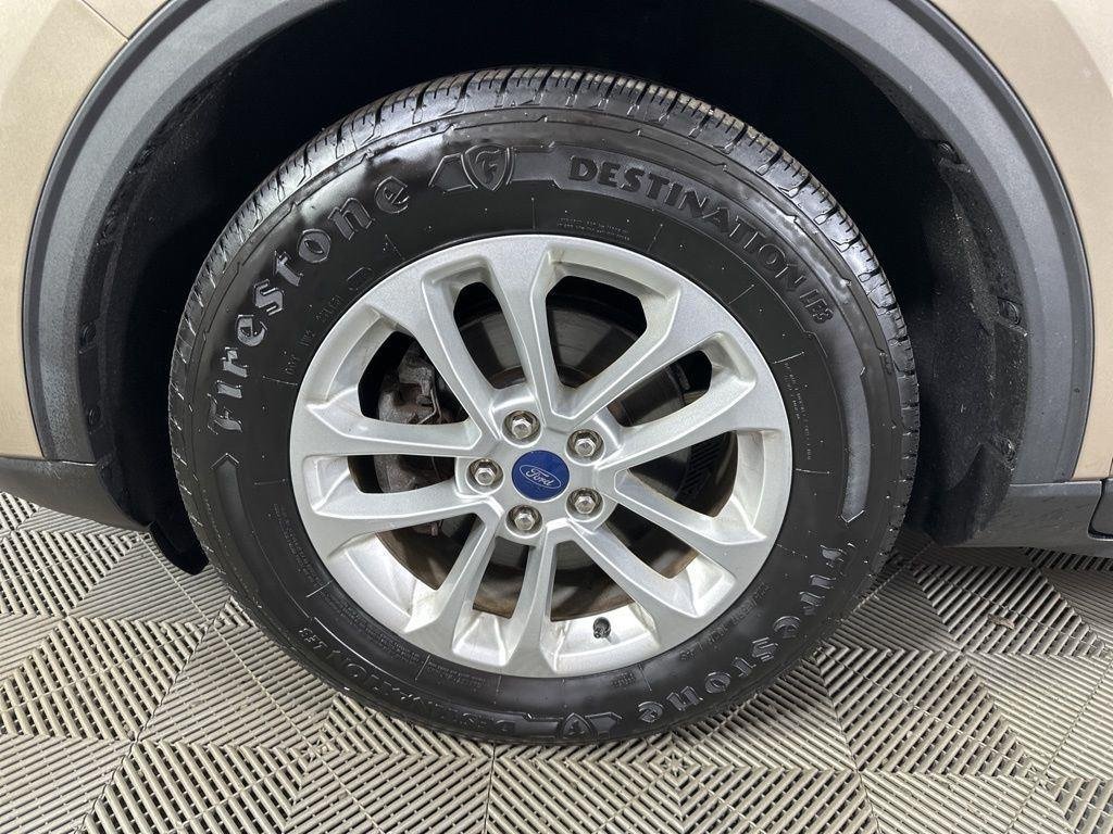 Used 2020 Desert Gold Metallic Ford SE image 23