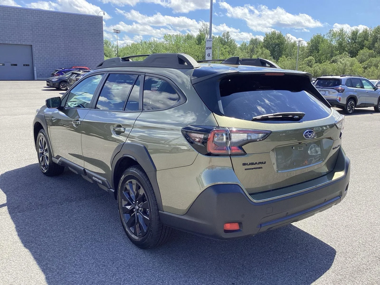 Used 2025 Autumn Green Metallic Subaru Onyx Edition image 5