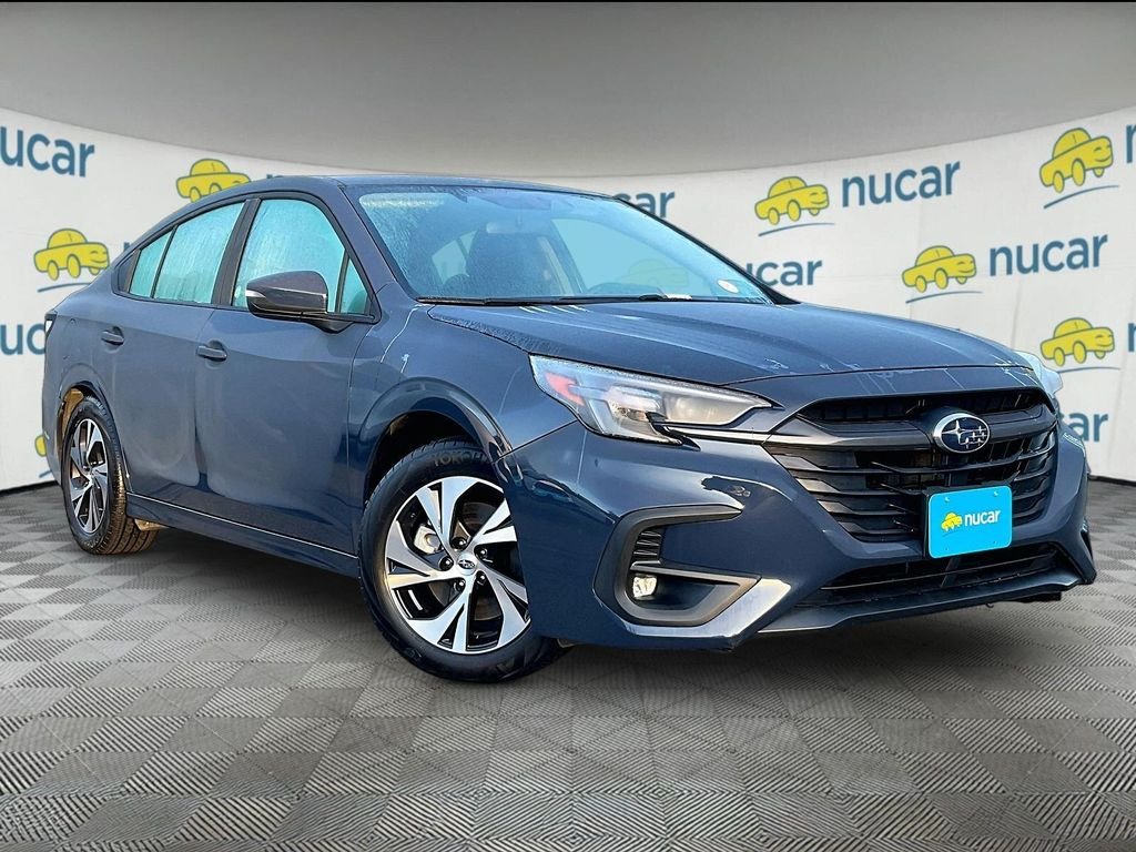 Used 2025 Cosmic Blue Pearl Subaru Premium image 1