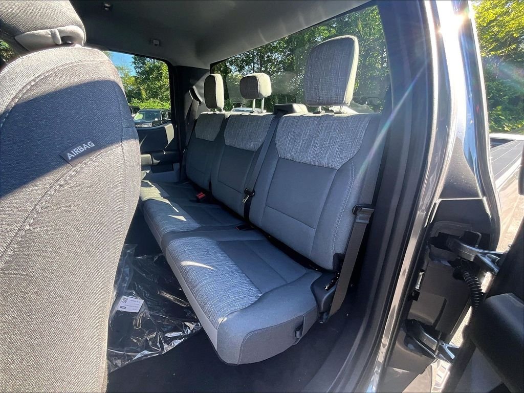New 2026 Carbonized Gray Metallic Ford XLT image 11