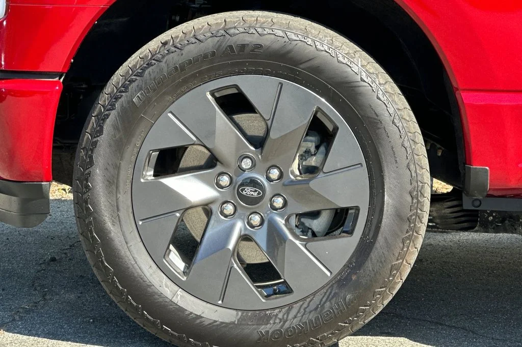 Used 2025 Red Ford Flash image 27