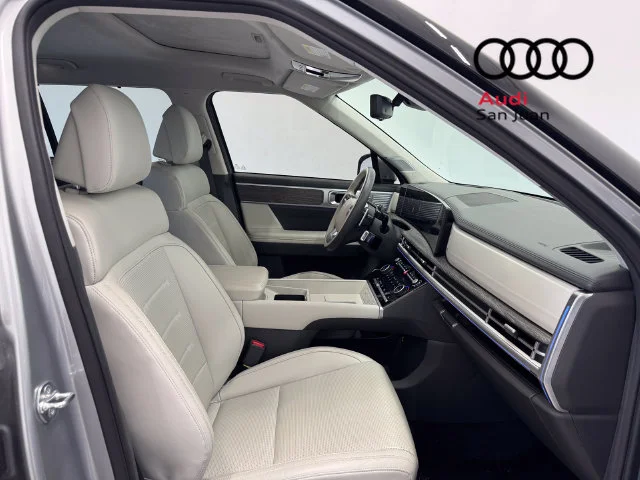 Used 2025 Silver Hyundai Calligraphy image 16