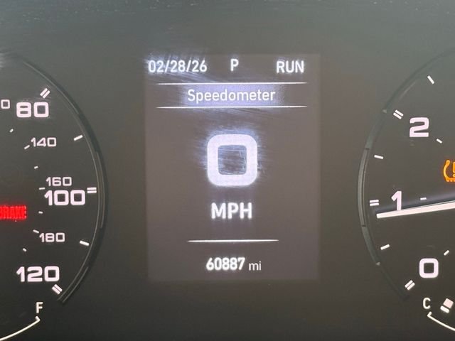 Used 2022 White Ram Base image 22