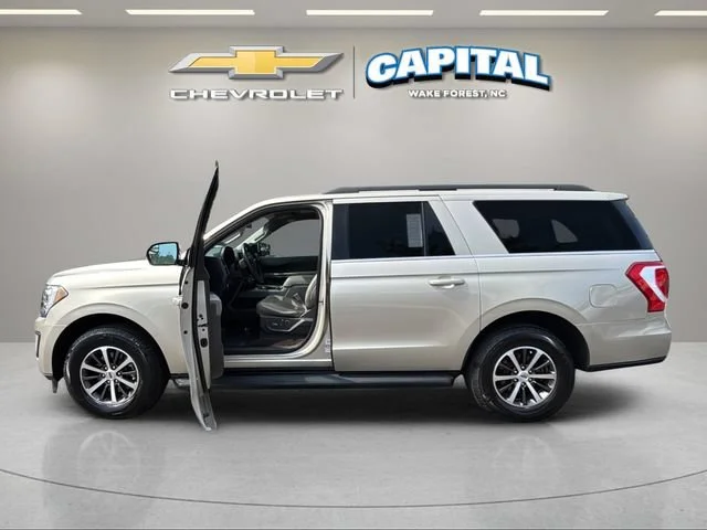 Used 2018 Gold Ford XLT image 9