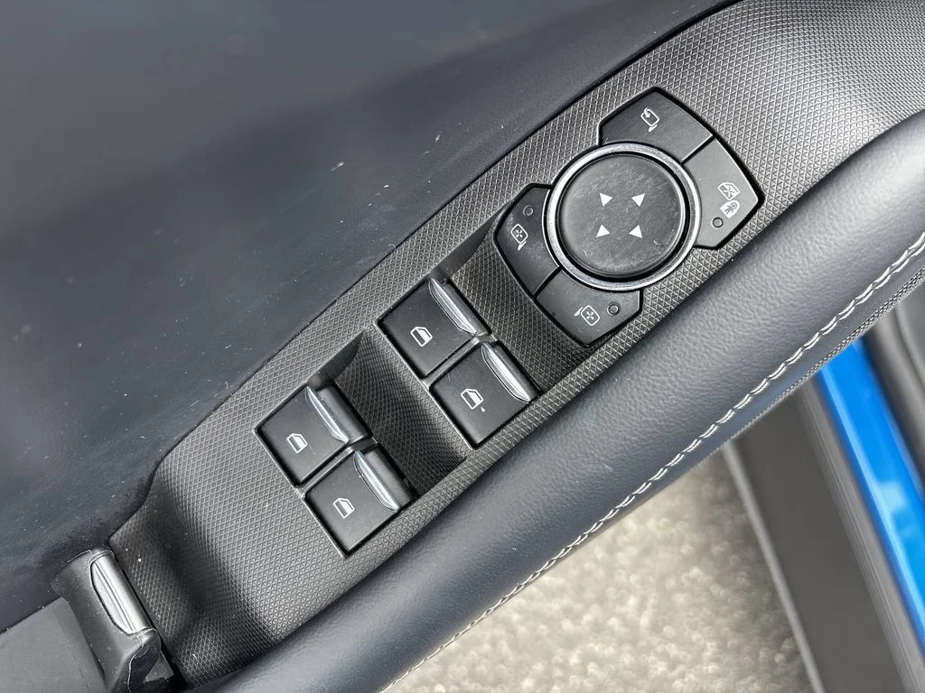 Used 2025 Blue Ford Select image 15