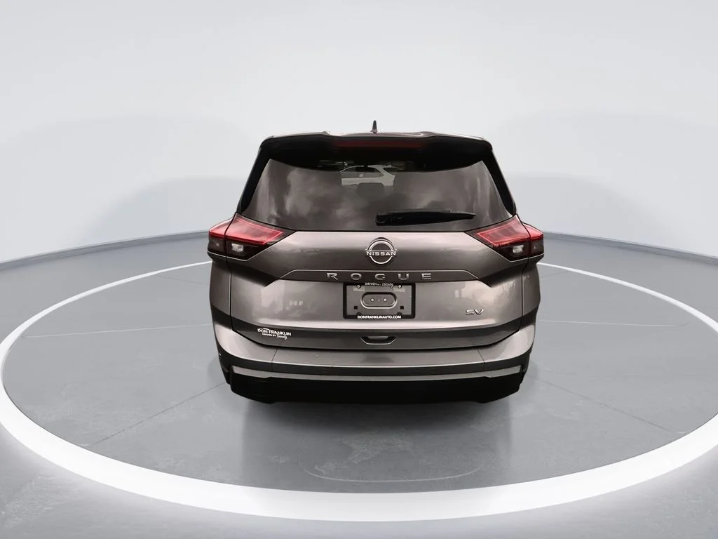 Used 2024 Gray Nissan SV image 7