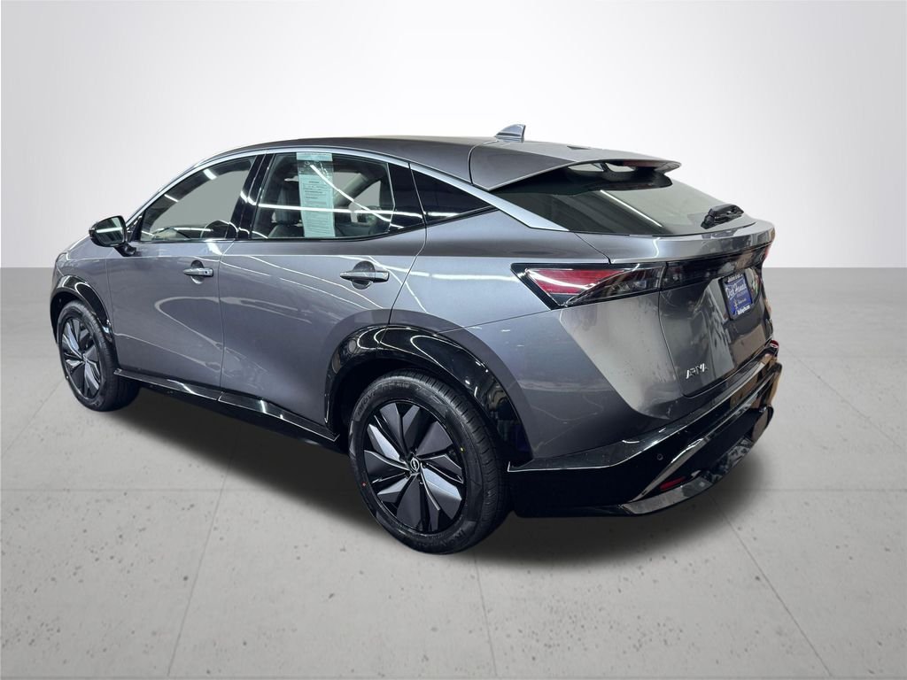 Used 2023 Gun Metallic Nissan ENGAGE image 4