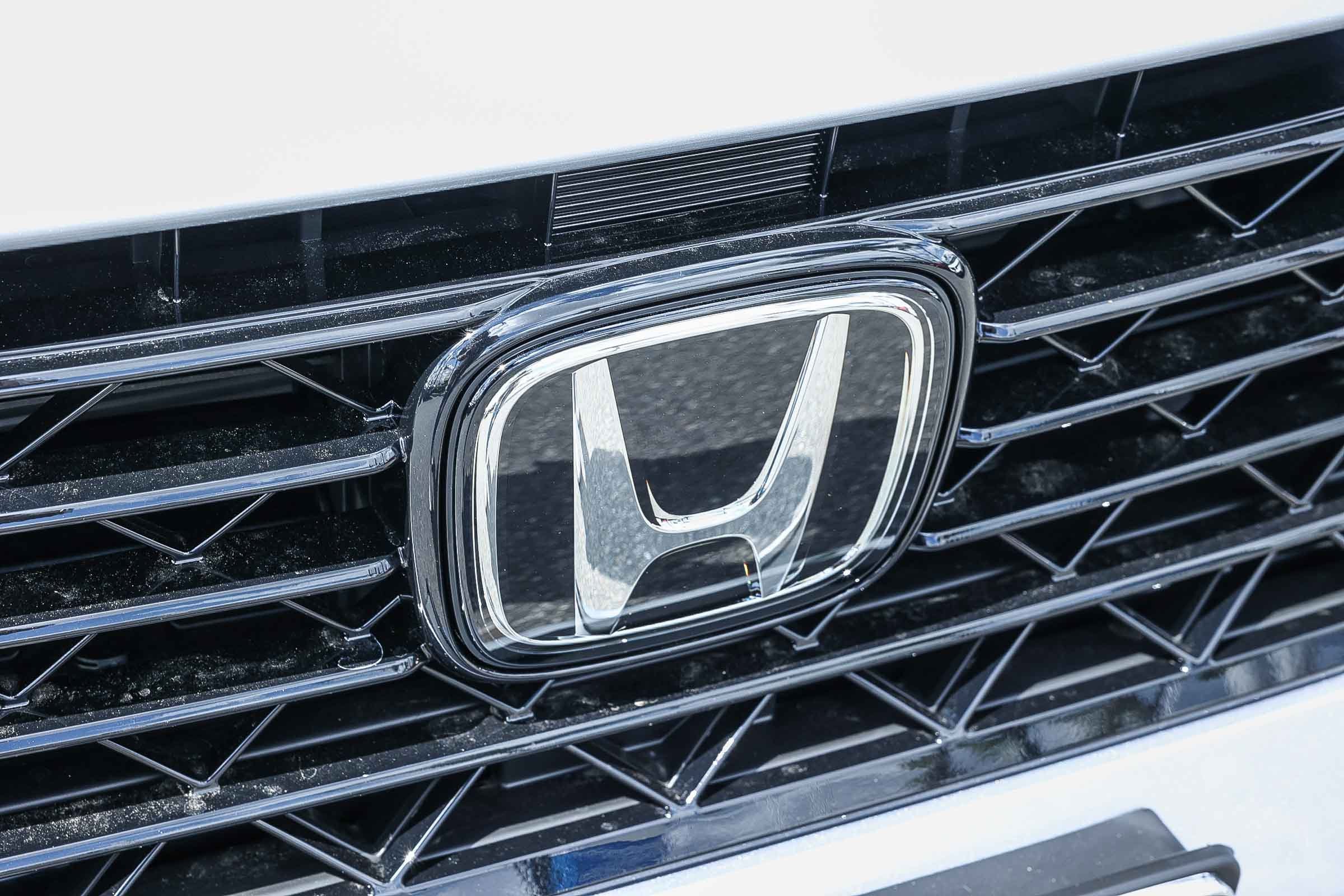 New 2026 Solar Silver Metallic Honda LX CVT image 12